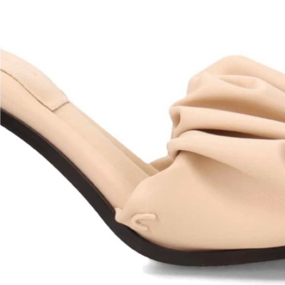 Circus by Sam Edelman Cream Heeled Mules with Ruched Design - Picture 2 of 7